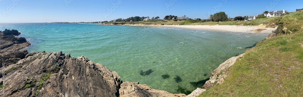 Le long de la côte à Raguenez en Bretagne Cornouaille Finistère France