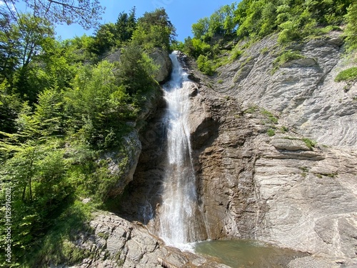 Dundelbachfall I or upper waterfall on the Dundelbach stream - Canton of Obwalden, Switzerland (Dundelbachfall 1 oder der obere Wasserfall am Dundelbach - Kanton Obwald, Schweiz) photo