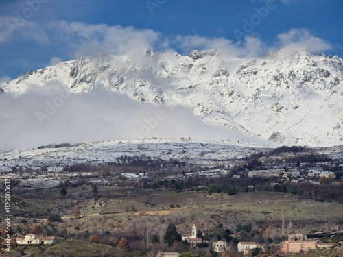 Calacuccia, la Corse en hiver photo