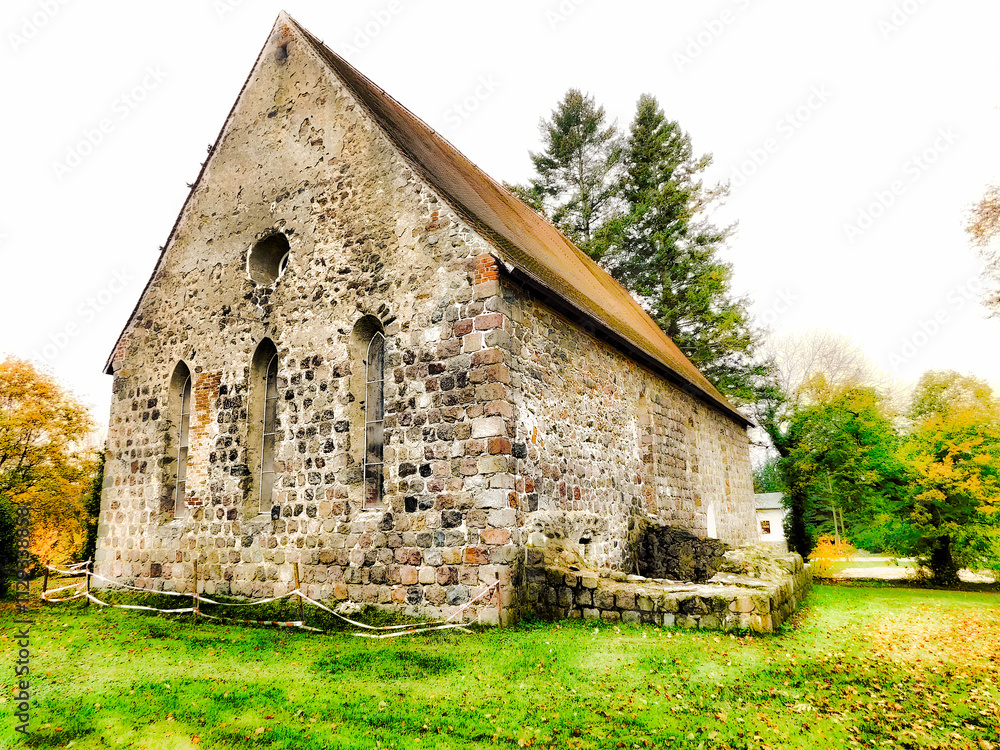 Die evangelische Kirche aus dem 13. Jahrhundert