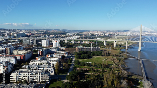 rio tejo ponte vasco da gama lisboa