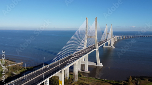 Photos ponte vasco da gama, lisboa, portugal, imagens aéreas