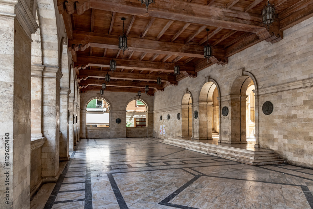 Obraz premium Courtyard of the Venetian Lodge in Heraklion, Crete.