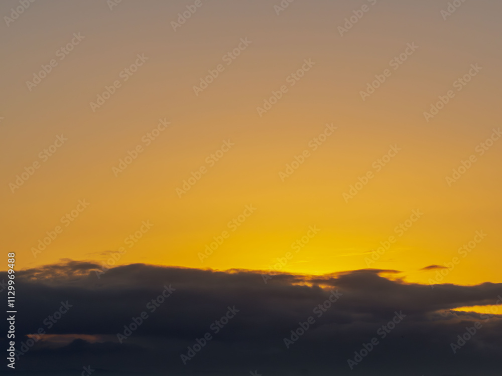 雲から太陽が登ってくるまでのひと時07