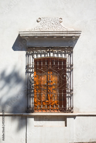 Ventana en casa colonial Jonacatepec