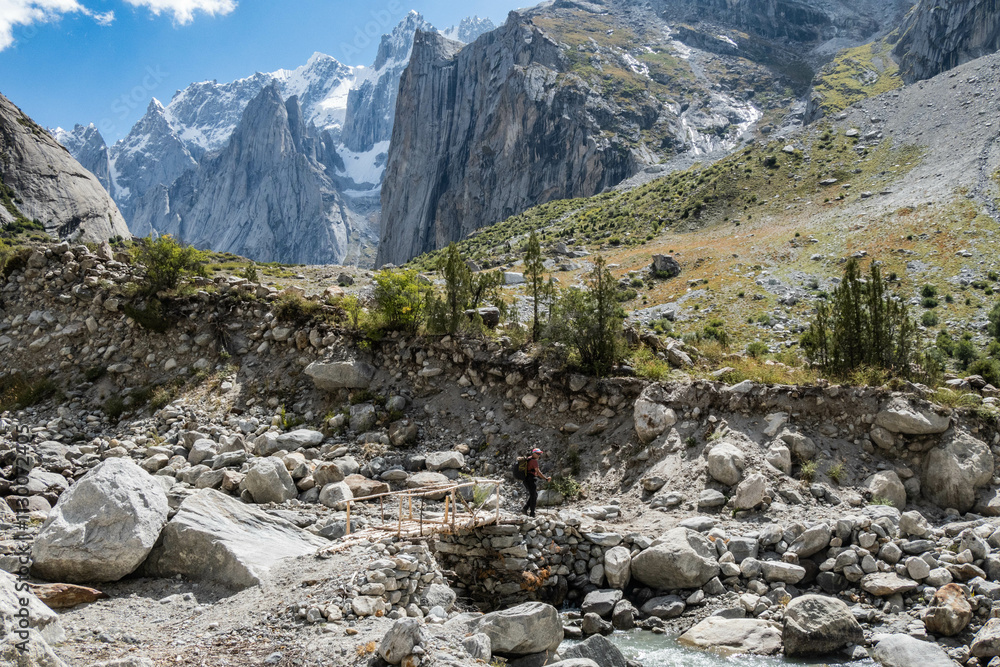 Obraz premium Trekking in the beautiful Nangma Valley (Yosemite of Pakistan), Kanday, Baltistan, Pakista