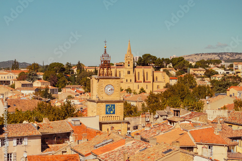 La pote de l'horloge et les toits de Salon de provence - paysage