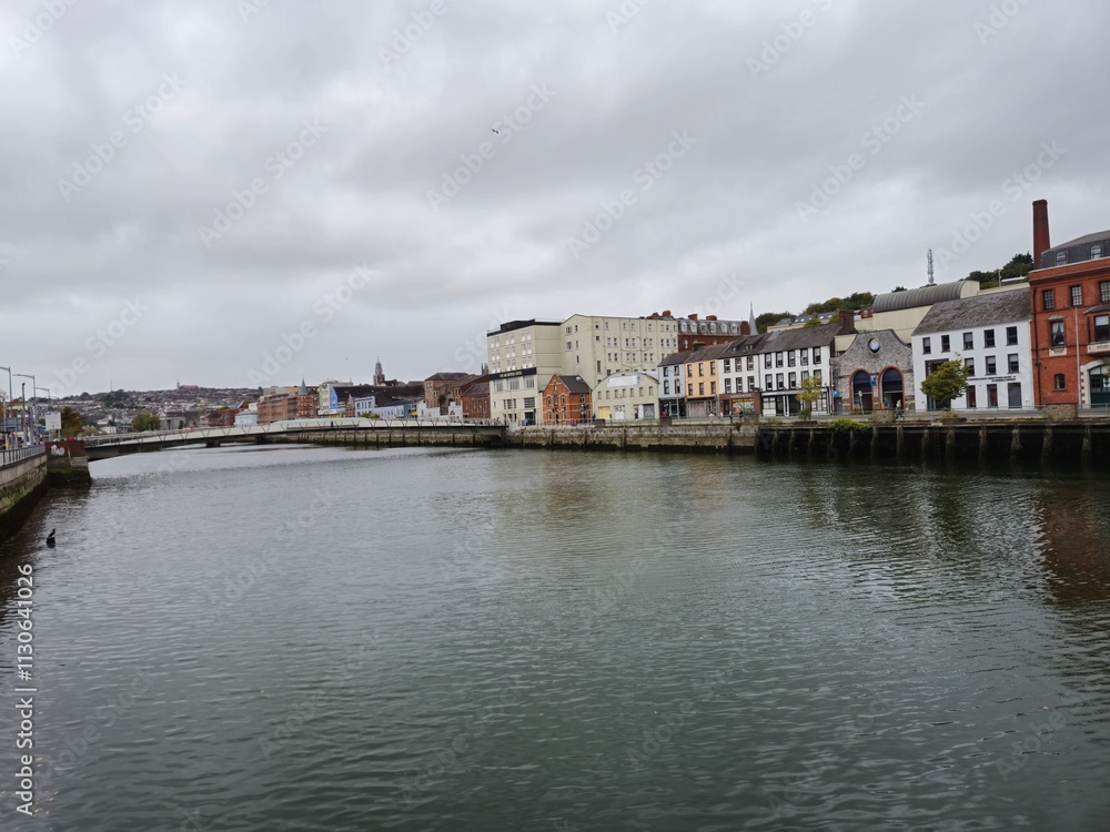 Obraz premium Cork city urban view background.. with rivel Lee and bridges