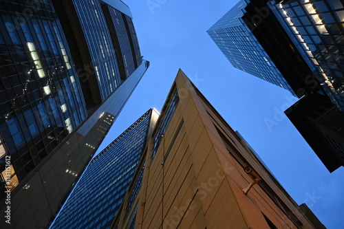 Hochhaus in Frankfurt, nachts photo