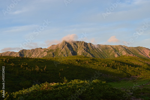 北アルプスの秘境雲ノ平の夕暮れ