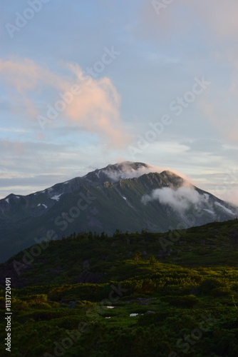 北アルプスの秘境雲ノ平の夕暮れ