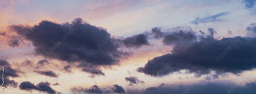 Obraz premium dramatic sunset clouds