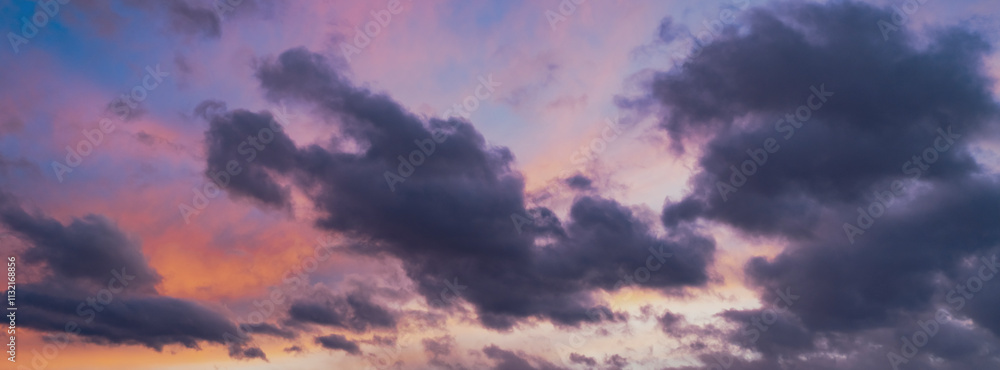 Fototapeta premium dramatic sunset clouds