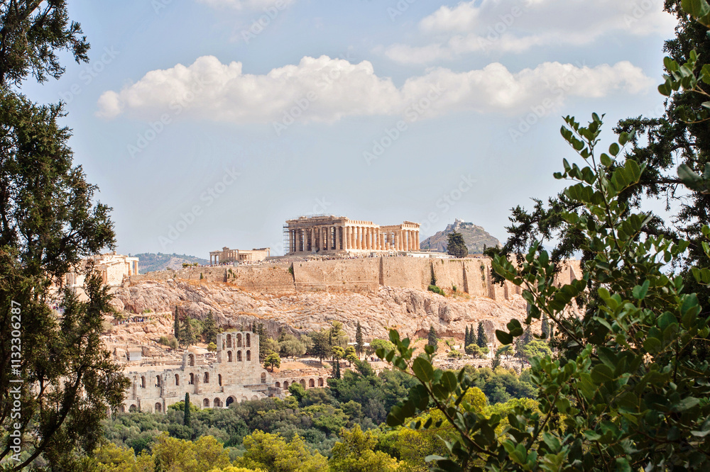 Fototapeta premium Parthenon temple on the Acropolis in Athens, Greece