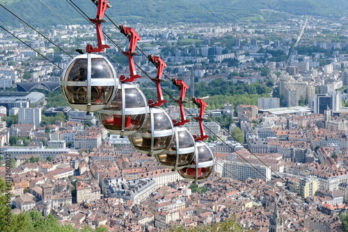 Gondeln des Téléphérique Grenoble photo