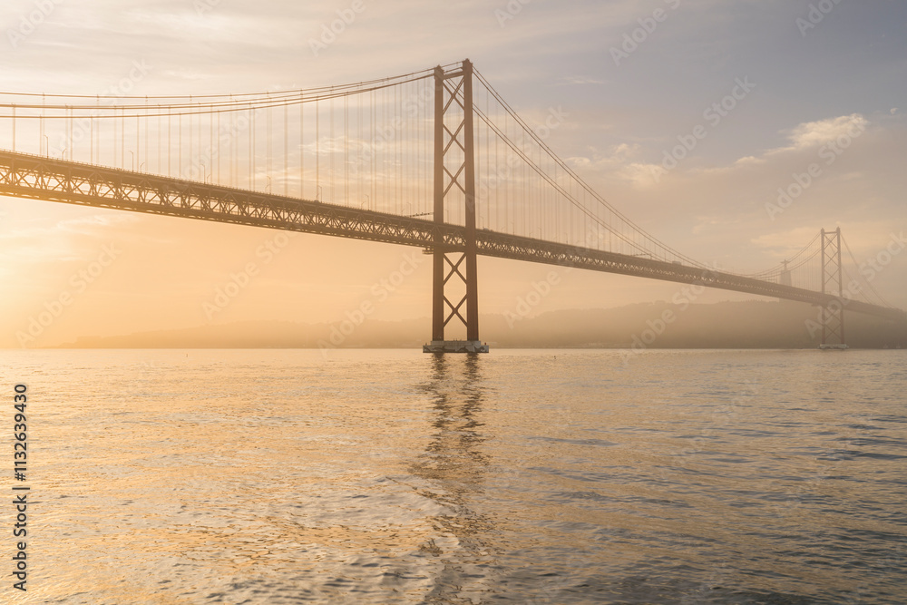 Obraz premium Ponte 25 de Abril, Tejo, Lissabon, Portugal