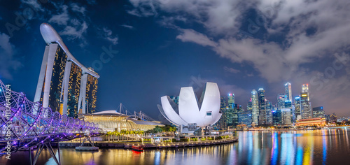 Obraz na płótnie Singapore city skyline landmark financial business district , cityscape Singapor
