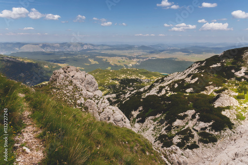 Obraz na płótnie Summer Landscape with Hiking Path in Alps Mountains w salonie