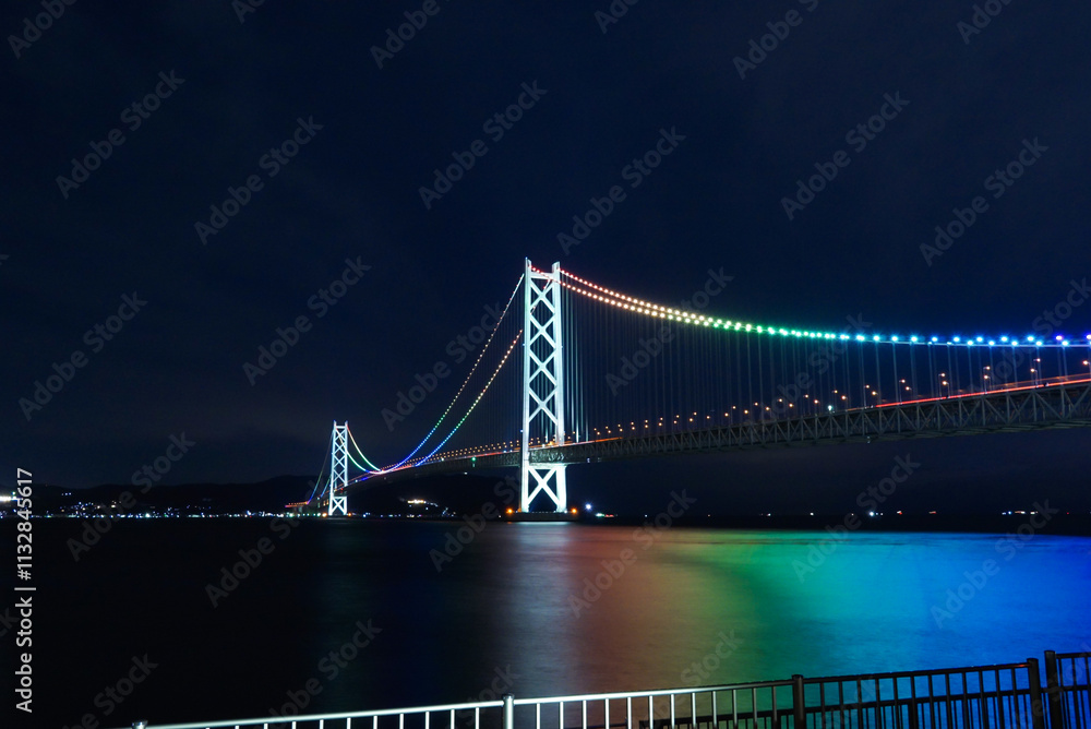 Obraz premium bridge at night 明石海峡大橋のライトアップ