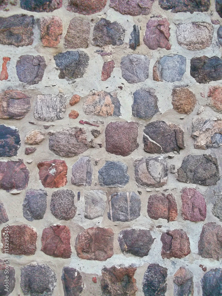 Fassade aus Feldsteinen der Maria Magdalen Kirche