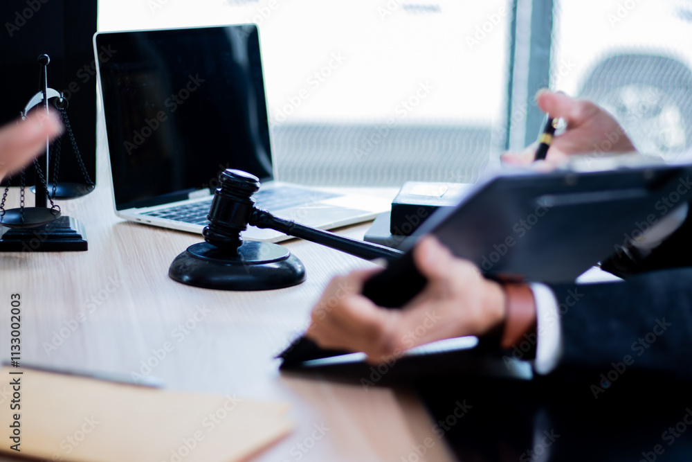 Naklejka premium Law offices and lawyers explaining the law to women
