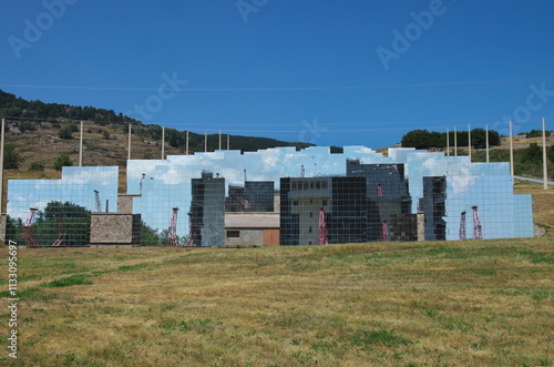 Le four solaire d'Odeillo-Via prés de Font-Romeu.