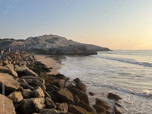 Cuadro en lienzo Beautiful view of sea view beach in Karachi during sunset in the evening