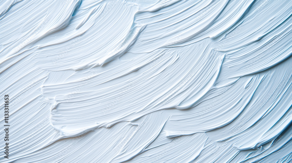 Obraz premium Abstract white textured brushstroke pattern on smooth surface close-up.