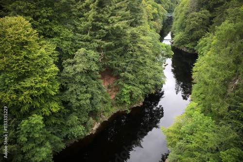 Billede på lærred Linn of Tummel - Trees along river Garry - Garry Bridge - Perthshire - Scotland