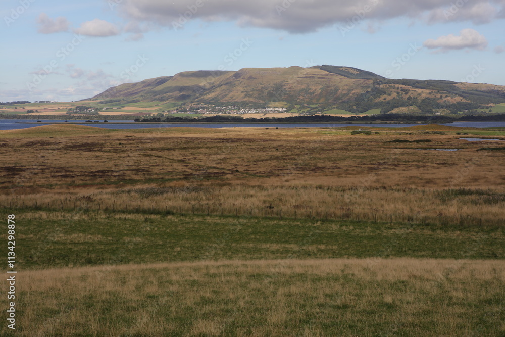 Obraz premium Loch Leven Heritage Trail - Bishop hill - Kinross - Perthshire - Scotland - UK