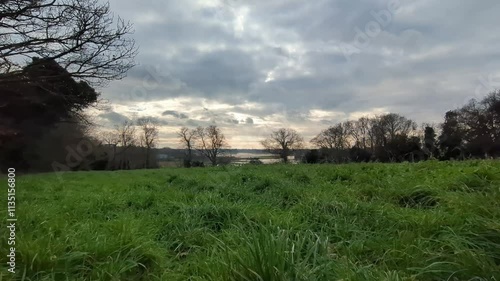 Vu sur la Brière depuis une colline (vidéo en Timelapse)
