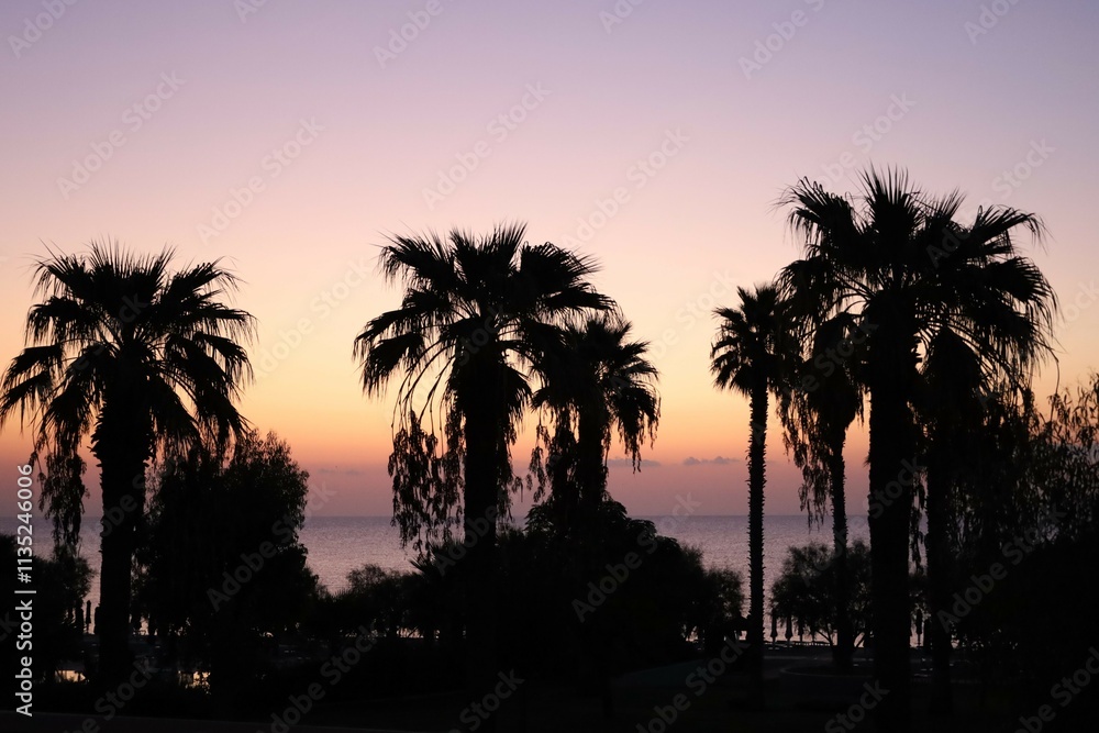 Obraz premium Sunrise at the beach on Rhodes