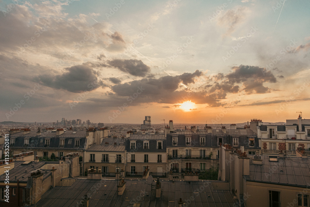 Fototapeta premium Parisian Rooftops at Sunset with Scenic Cityscape