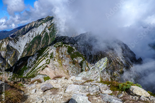 登山　山肌