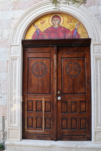 Porte de l église orthodoxe