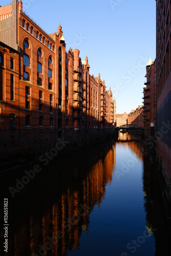 Speicherstadt in Hamburg bei Sonnenaufgang