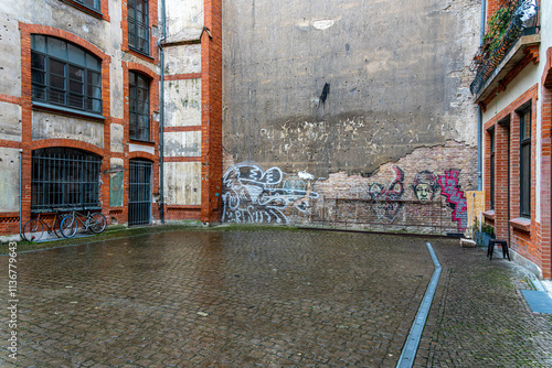 Photography historische Wohnhäuser , Hinterhof in Berlin Mitte, Weinmeisterstraße, Berlin, D
