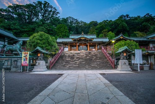 Foto Nagasaki, Japan - November 14, 2024 - Scene of Suwa Shrine, the major Shinto shr