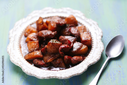 Obraz na płótnie traditional spanish potatoes with chorizo sausage w salonie