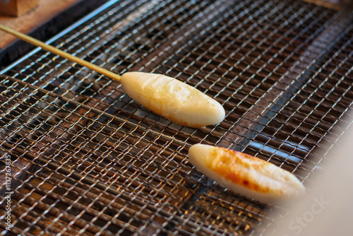 網の上で焼く笹かまぼこ　手焼き体験
