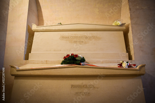 Vászonkép Tombs of Marie and Pierre Curie in the Panthéon - Paris, France