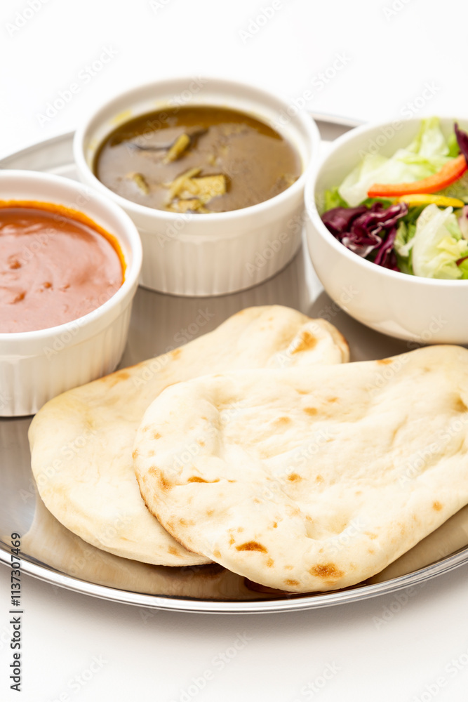 カレーとナンのランチプレート カレーとナンのランチプレート