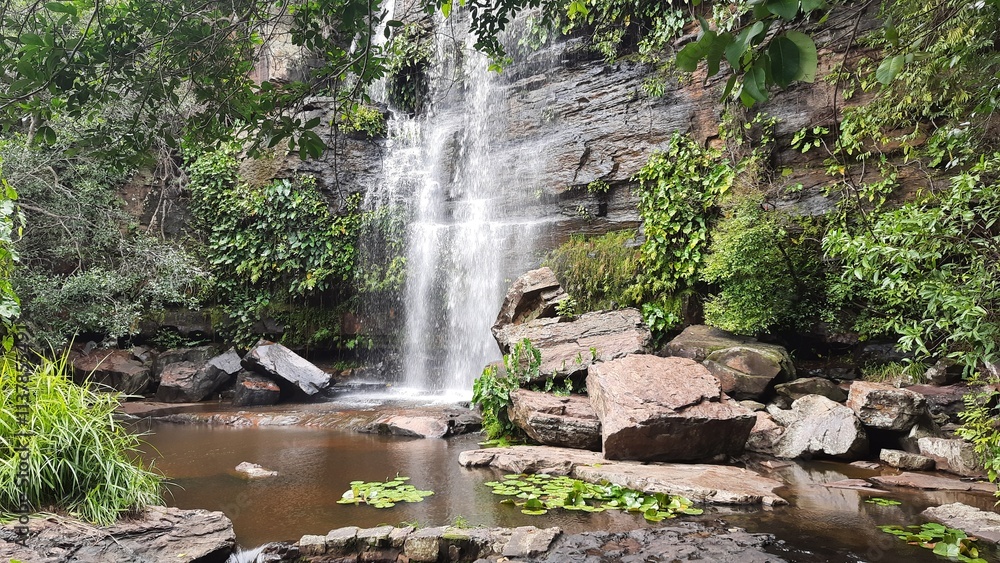 Obraz premium cachoeira no riachão no parque nacional sete cidades, piauí 