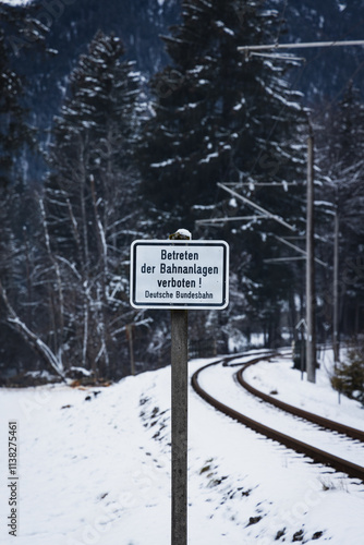 Betreten der Bahnanlagen verboten photo