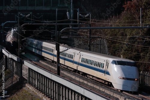 長大編成で東海道新幹線を疾走する300系新幹線_2011/12/30撮影