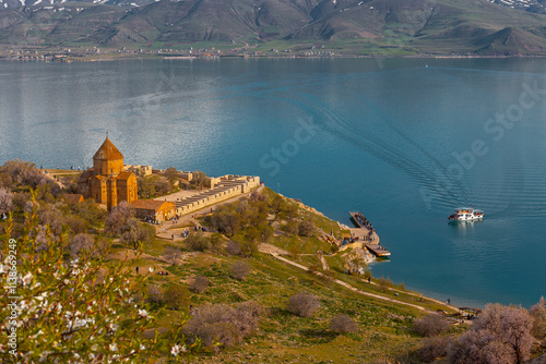 Obraz na płótnie Akdamar Island in Van Lake. The Armenian Cathedral Church of the Holy Cross - Akdamar, Turkey w salonie