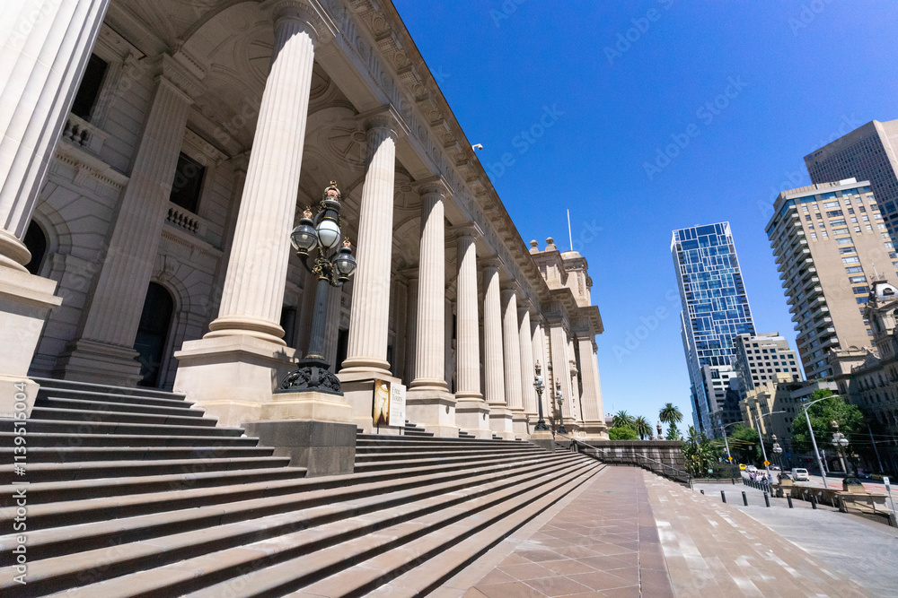 Obraz premium View of Parliament House for the state of Victoria in Melbourne, Australia