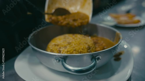 Moro ecuatoriano con menestra