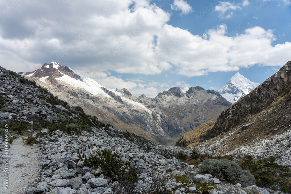 Fototapeta premium landscape in the mountains