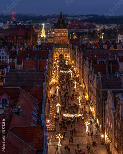 Wallpaper Mural Architektura miasta Gdasnk nocny vibe Torontodigital.ca